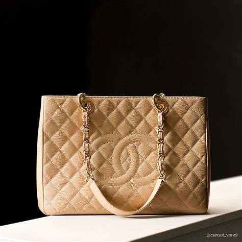 como saber se a bolsa da chanel é original|chanel clearance outlet.